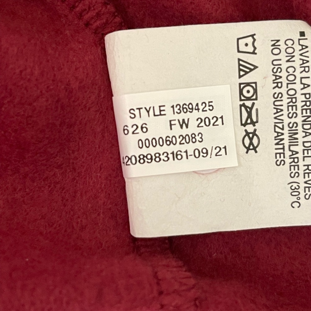 Under Armour Small Burgundy Kanga Pocket Hoodie Speckled sleeves and hood NWT - Picture 5 of 8